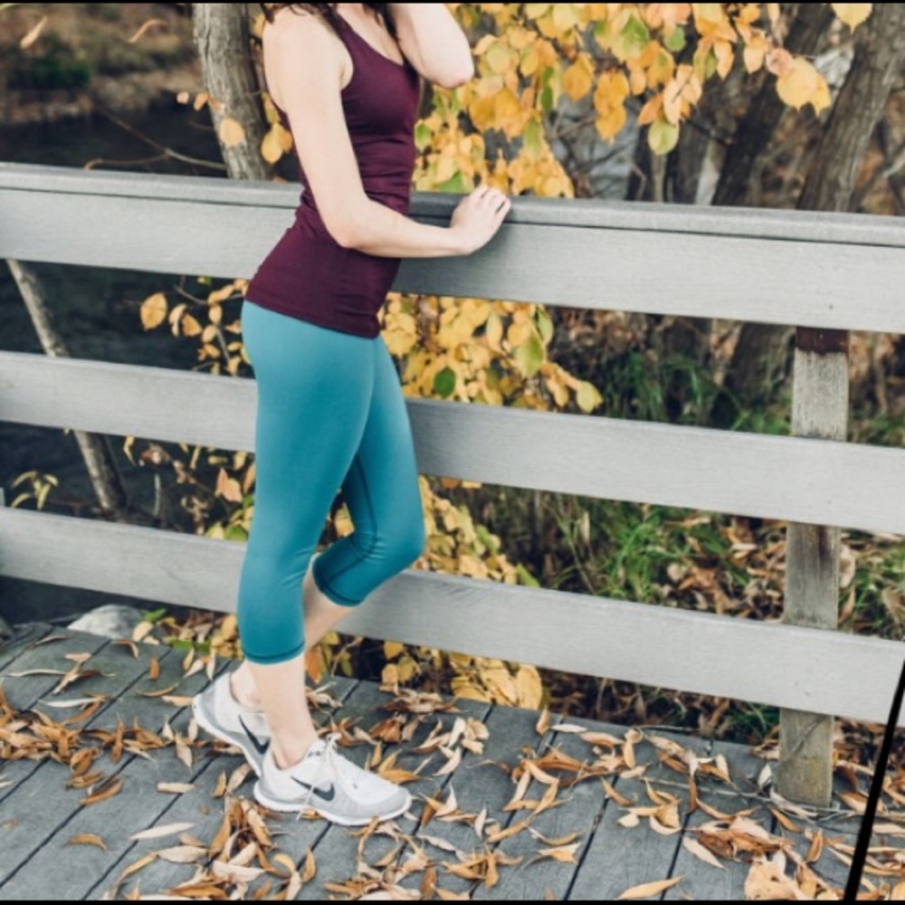 Deep teal active capris